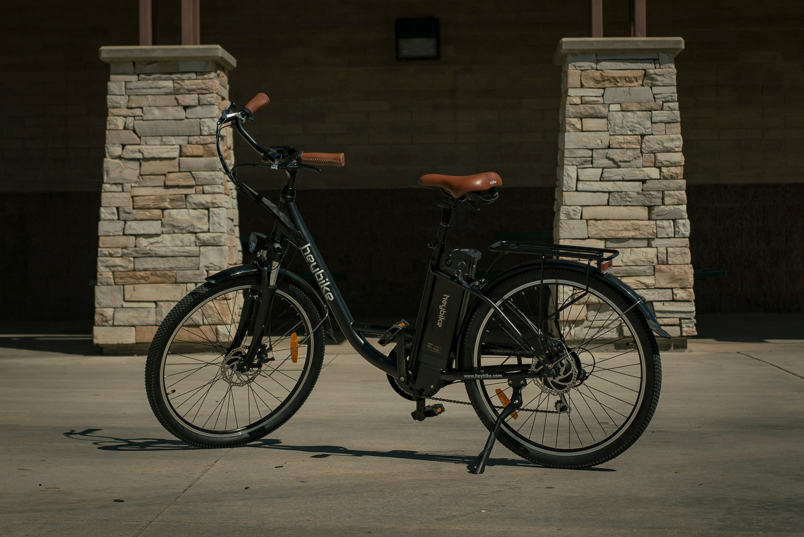 Best Electric Bikes Under £1000